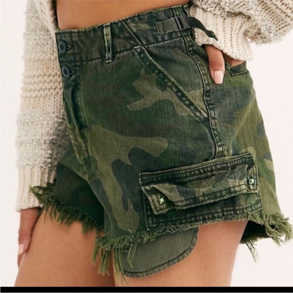 Free People We The Free Green Camo Commander Cut Off Denim Shorts 2 - Picture 3 of 9